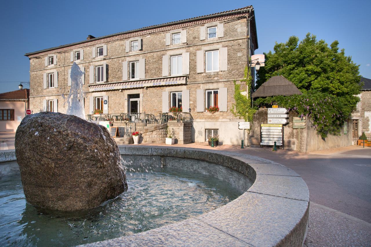 Hotel Restaurant Le Sully Saint-Saud-Lacoussière Kültér fotó
